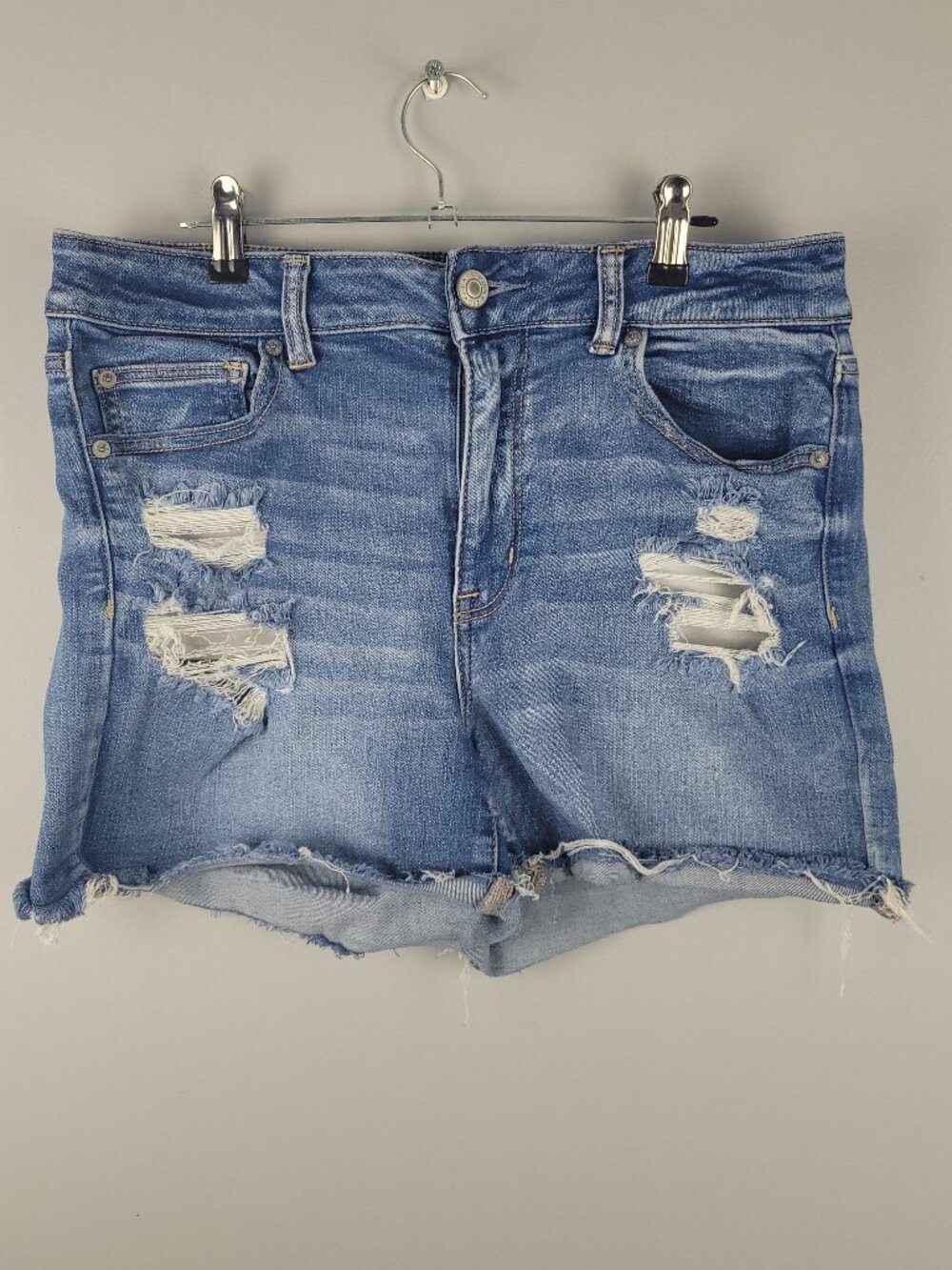 American Eagle Size 14 Medium Wash High Rise Shortie